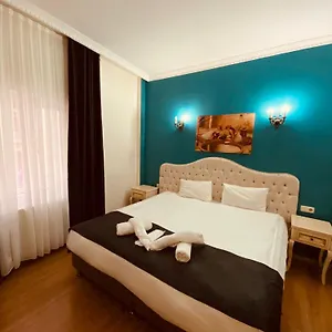 3* Отель Adora Cafe & Restaurant